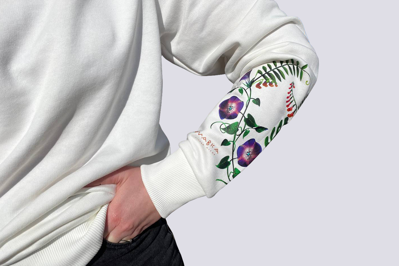White sweatshirt with patterns Mavka