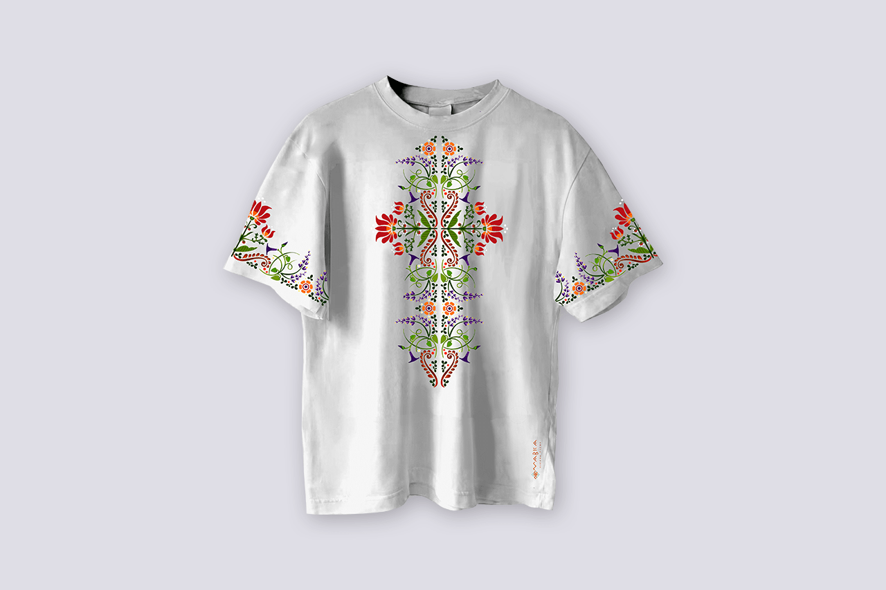 White t-shirt with patterns Mavka